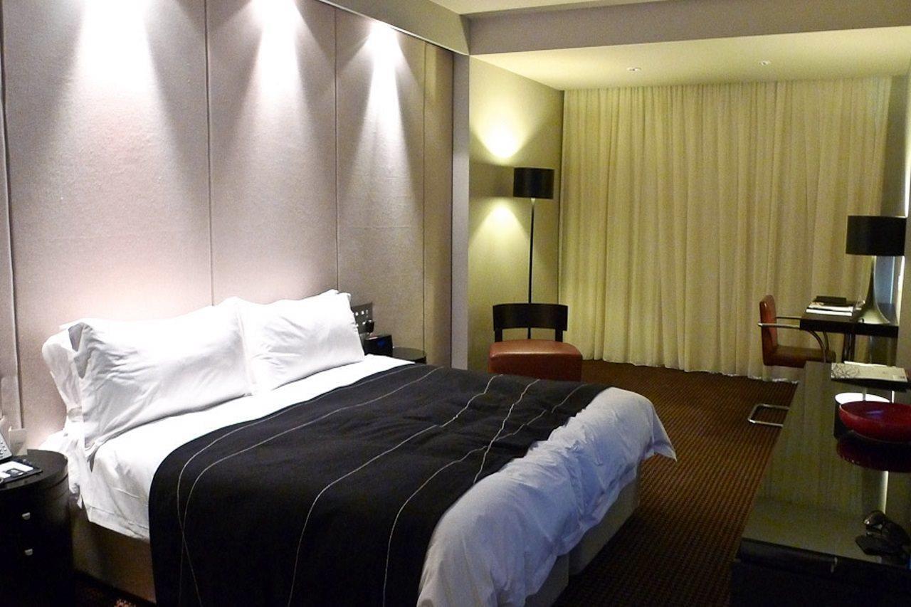 קנברה Hotel Realm מראה חיצוני תמונה A room at the hotel