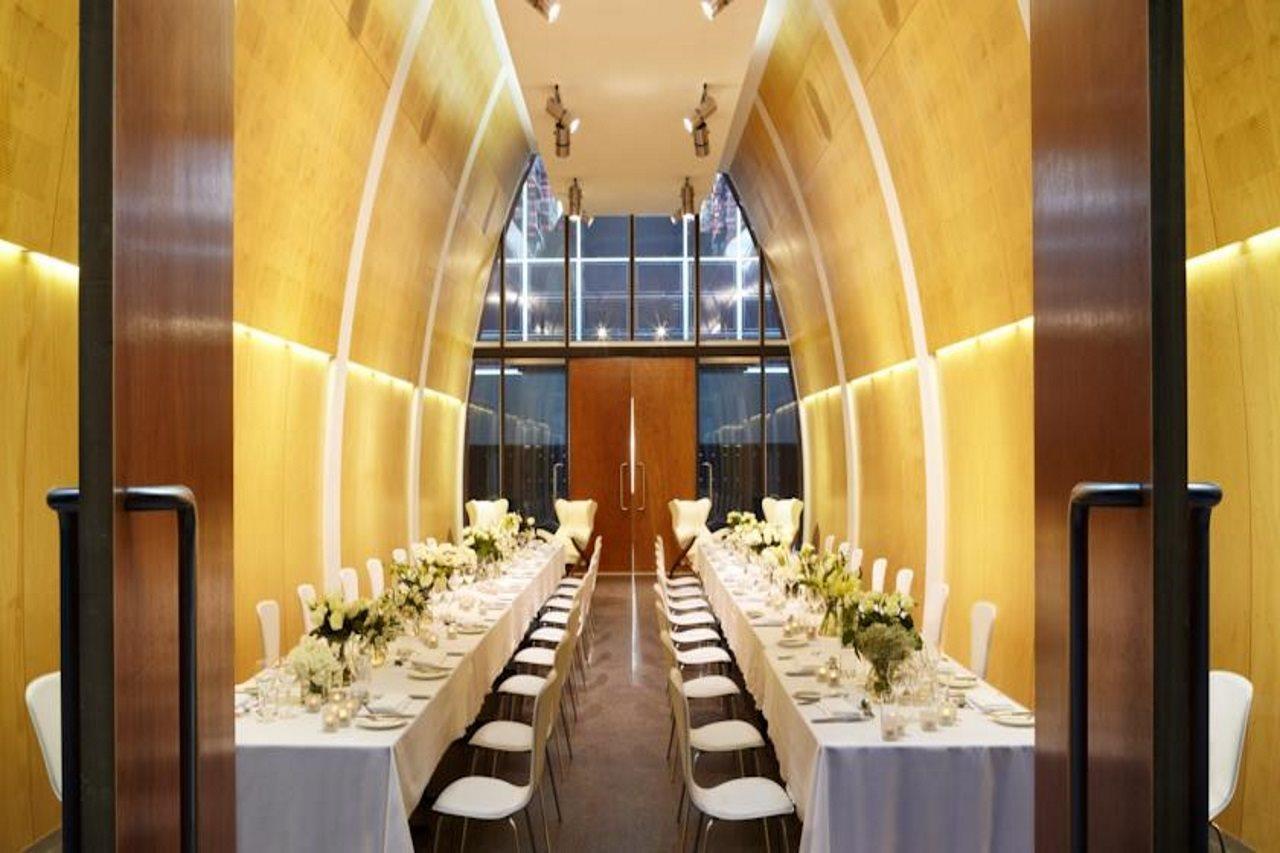 קנברה Hotel Realm מראה חיצוני תמונה The Long Room