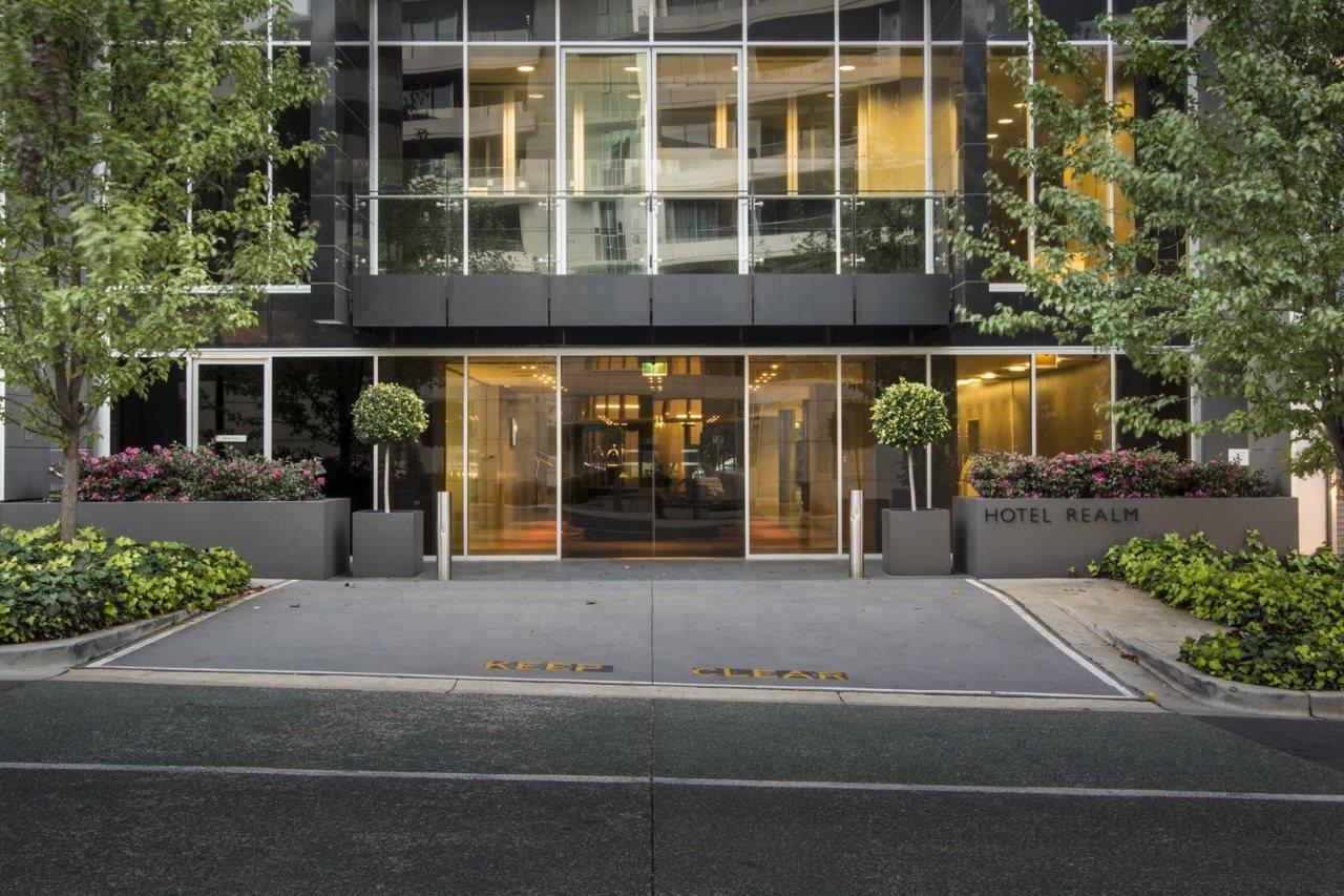 קנברה Hotel Realm מראה חיצוני תמונה The main entrance of The Mark