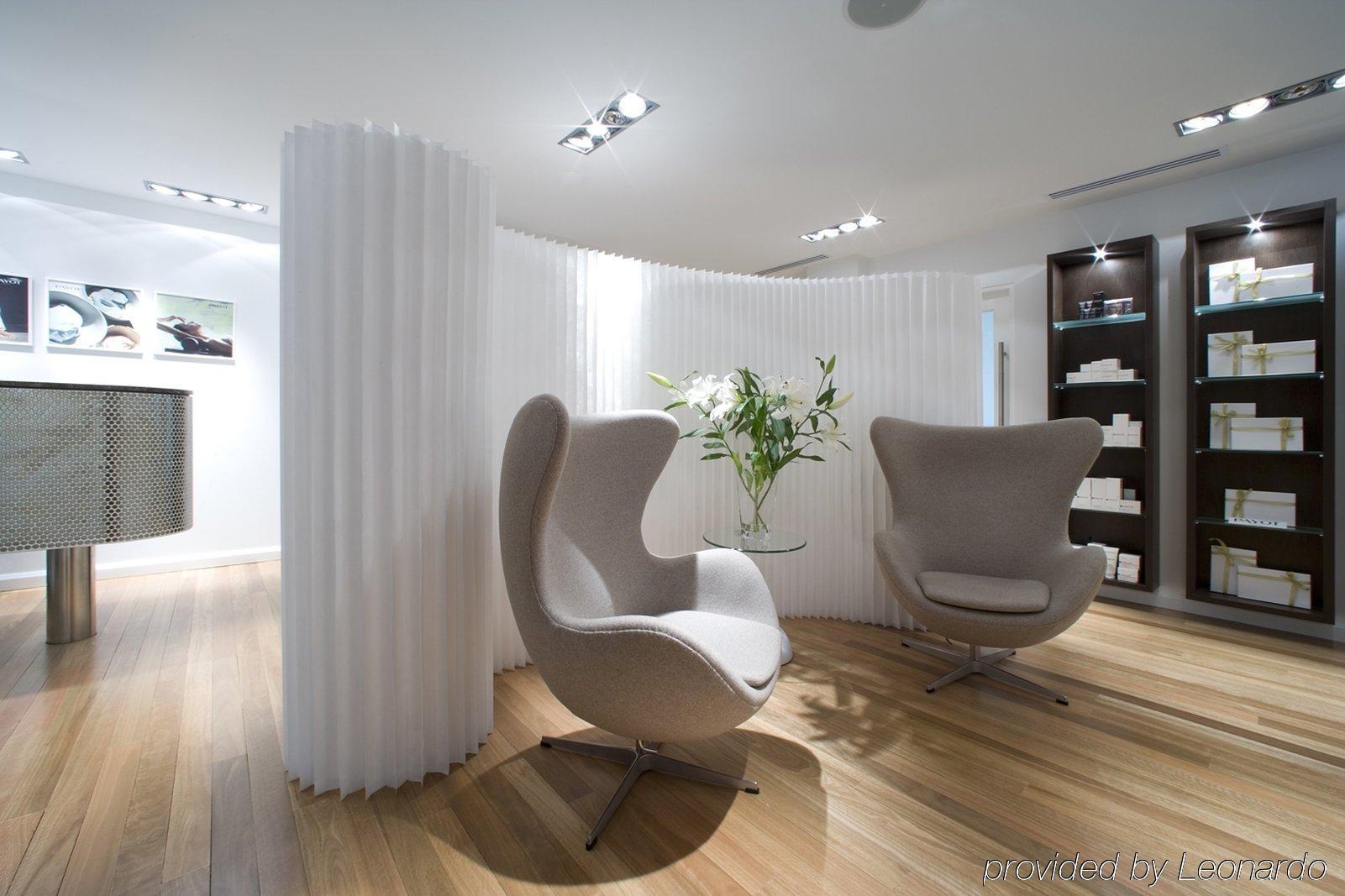 קנברה Hotel Realm מראה חיצוני תמונה Interior of the clinic