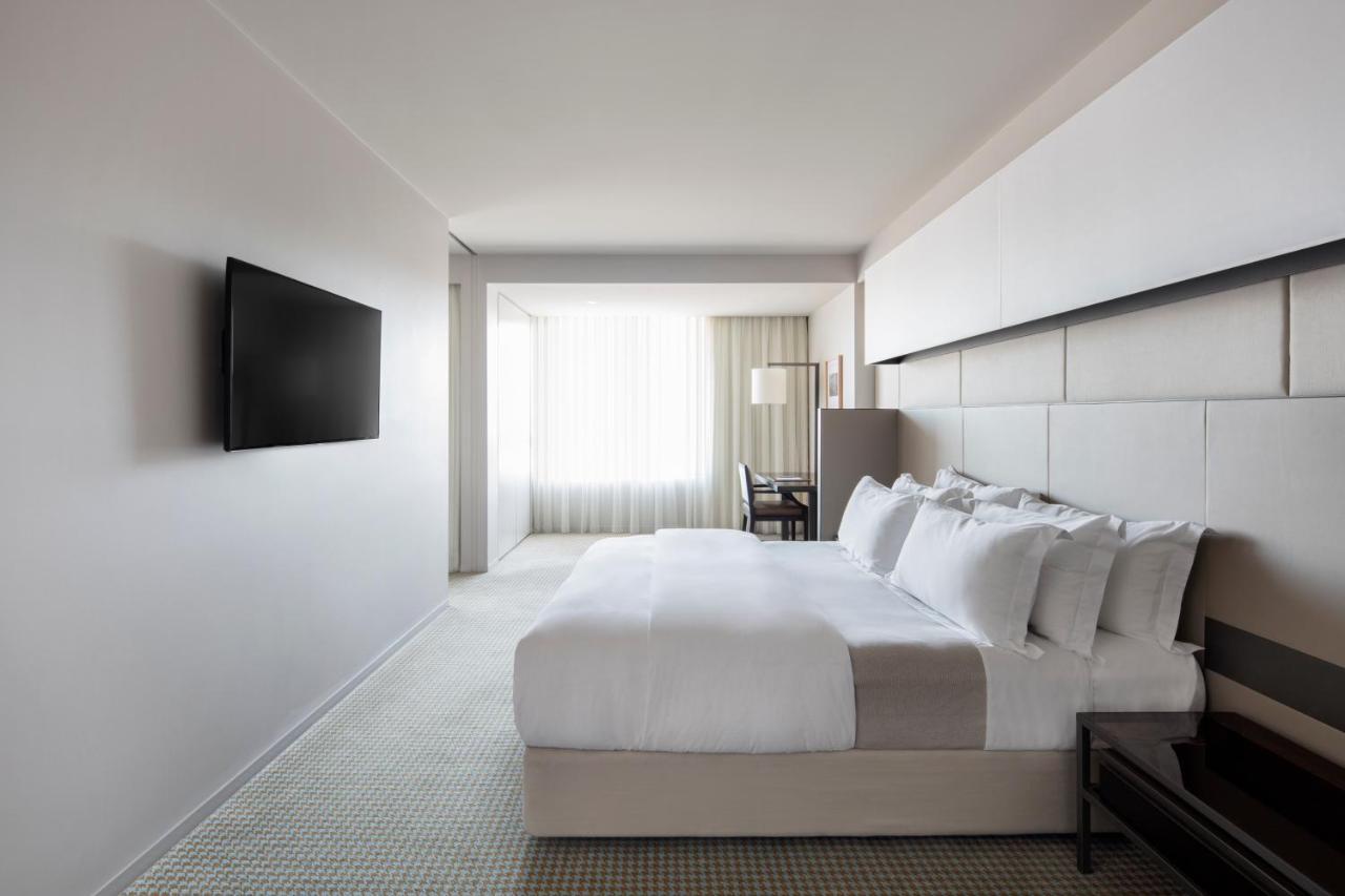קנברה Hotel Realm מראה חיצוני תמונה A room at the hotel